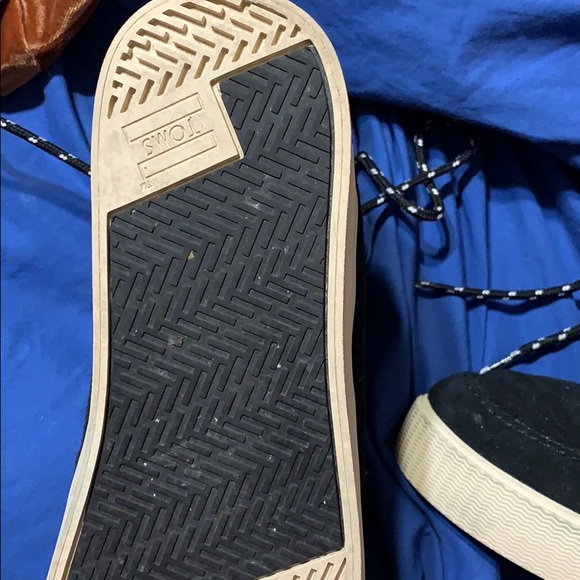 Toms booties - Picture 2 of 4